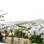 Lejlighedshotel Garden Ermali