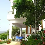 Hotel apartamentowy Garden Ermali