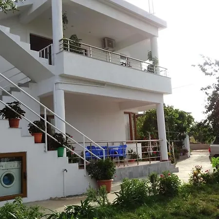 Apartmanhotel Garden Ermali