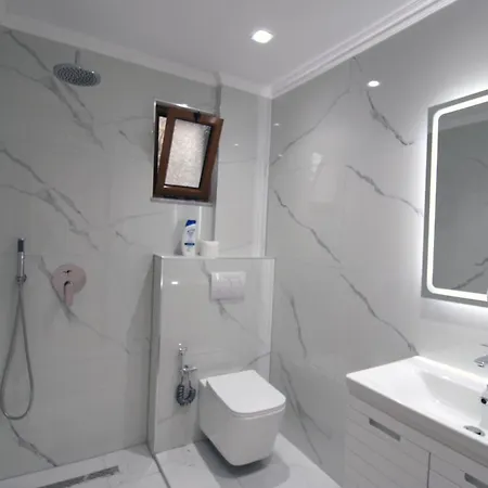 Apartmanhotel Garden Ermali