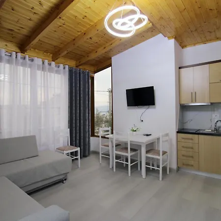 Garden Ermali Apartmanhotel Ksamil