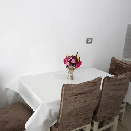 Aparthotel Garden Ermali Ksamil